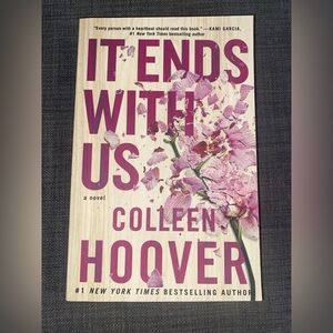 It Ends with Us: Novel Colleen Hoover Paperback Edition